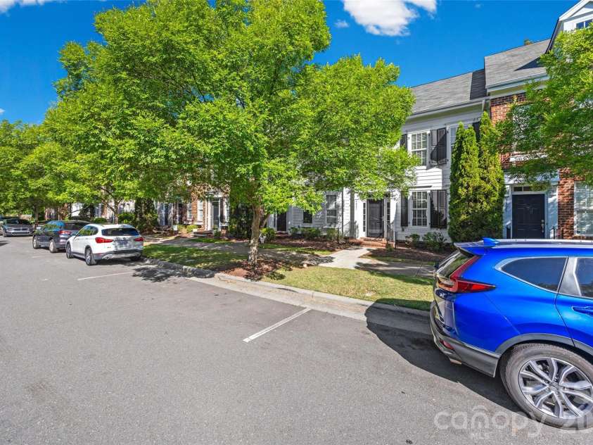 9821 Longstone Lane, Charlotte, NC 28277.  MLS# CAR4382066, YatesRealty ID 22292. 