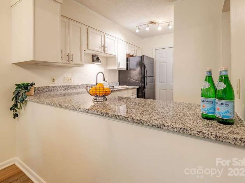 118 Colony Drive, Arden, NC 28704.  MLS# CAR4267052, YatesRealty ID 22293. 