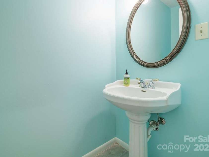 118 Colony Drive, Arden, NC 28704.  MLS# CAR4267052, YatesRealty ID 22293. 