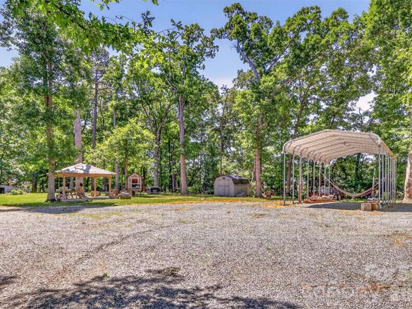 9807 Black Road, Midland, NC 28107.  MLS# CAR4381304, YatesRealty ID 22293. 