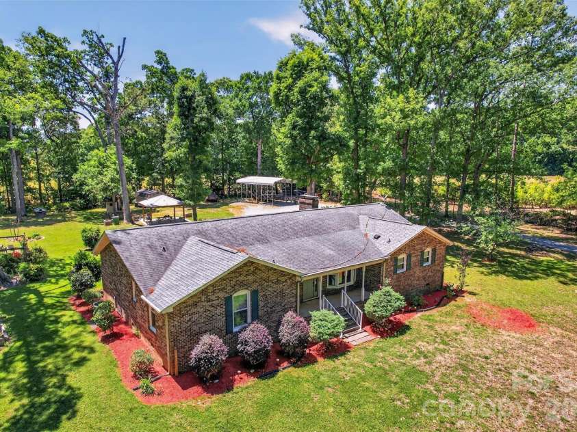 9807 Black Road, Midland, NC 28107.  MLS# CAR4381304, YatesRealty ID 22293. 