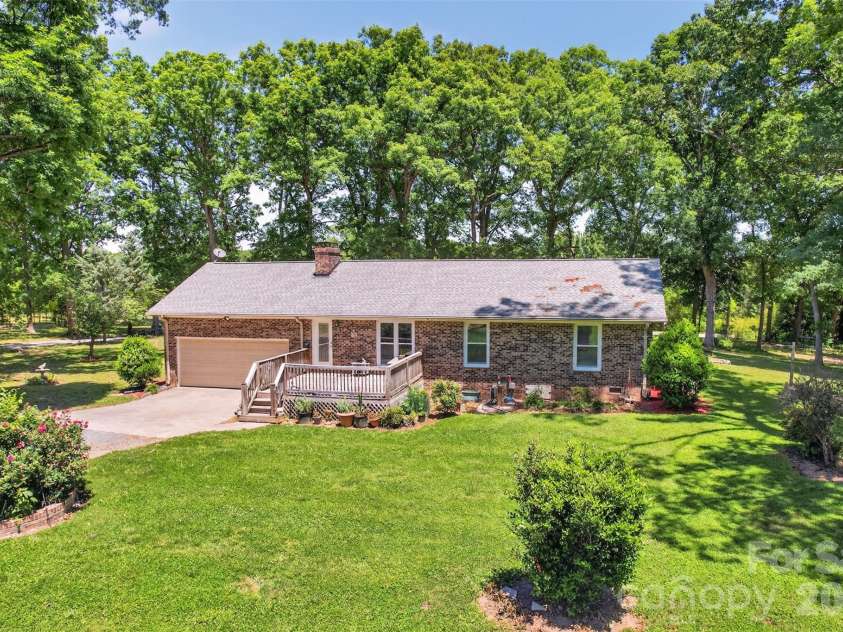 9807 Black Road, Midland, NC 28107.  MLS# CAR4381304, YatesRealty ID 22293. 