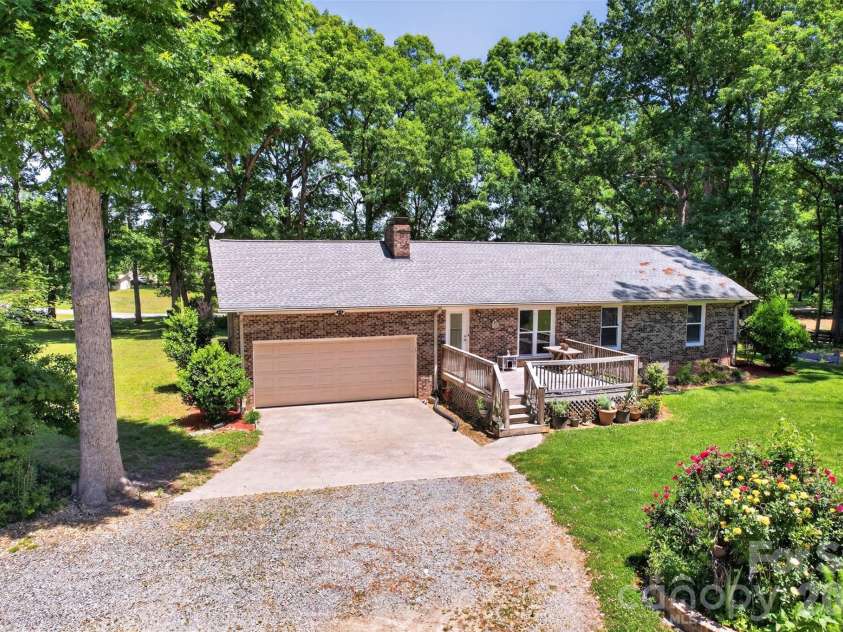 9807 Black Road, Midland, NC 28107.  MLS# CAR4381304, YatesRealty ID 22293. 