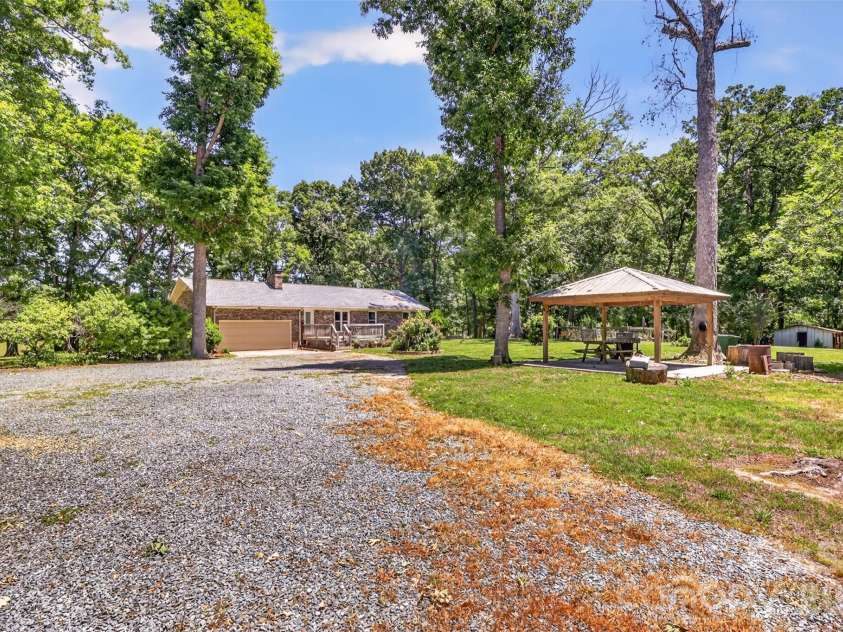9807 Black Road, Midland, NC 28107.  MLS# CAR4381304, YatesRealty ID 22293. 