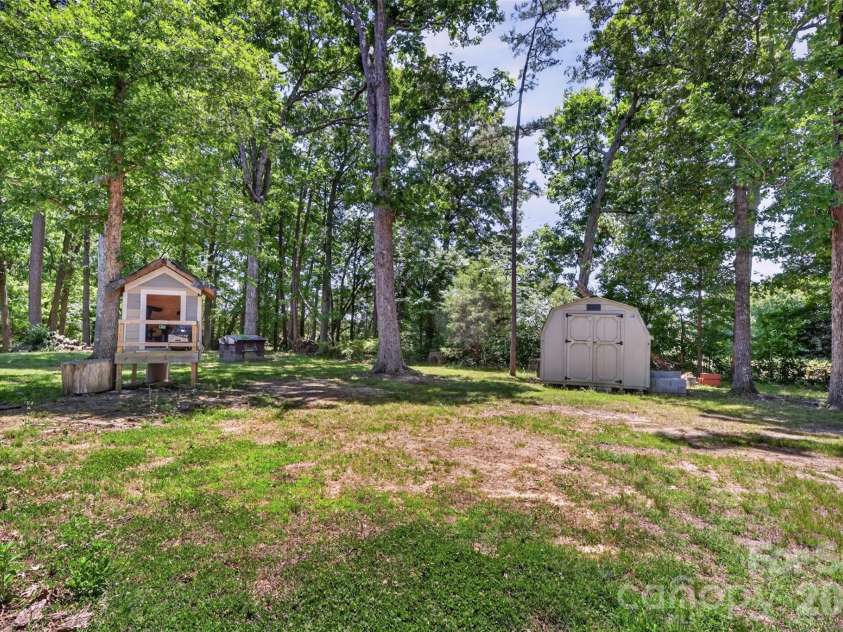 9807 Black Road, Midland, NC 28107.  MLS# CAR4381304, YatesRealty ID 22293. 