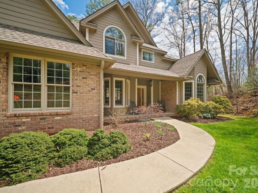 104 Black Hawk Ridge, Weaverville, NC 28787.  MLS# CAR4368591, YatesRealty ID 22294. 