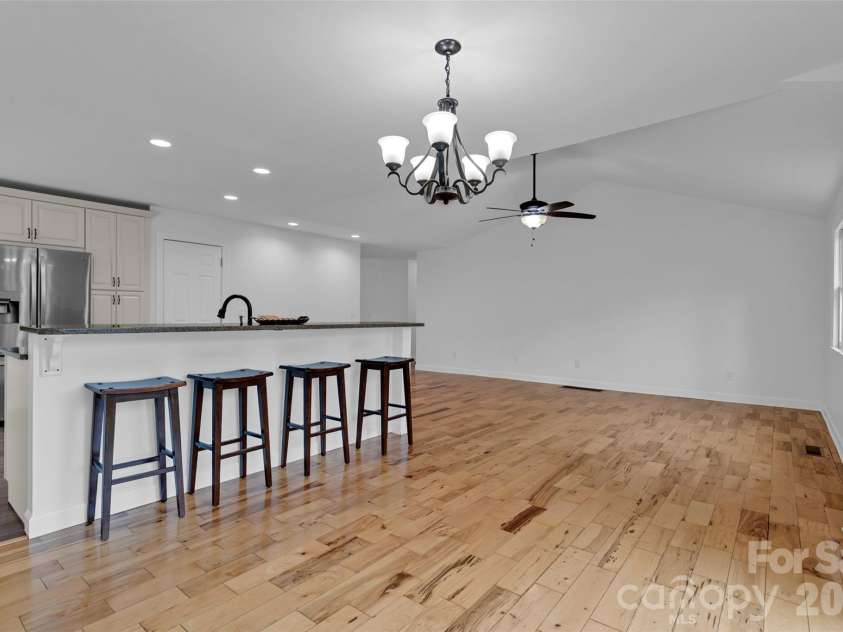 9 Squirrel Ridge Drive, Weaverville, NC 28787.  MLS# CAR4381425, YatesRealty ID 22295. 