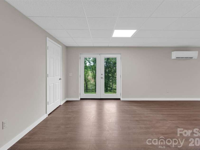 9 Squirrel Ridge Drive, Weaverville, NC 28787.  MLS# CAR4381425, YatesRealty ID 22295. 