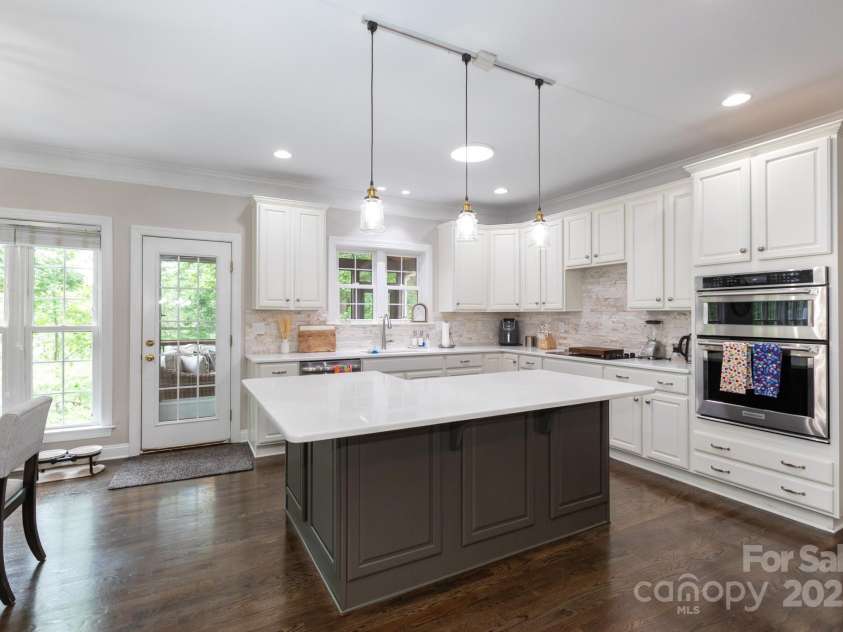 132 Parkside Lane, Mooresville, NC 28117.  MLS# CAR4261091, YatesRealty ID 22296. 