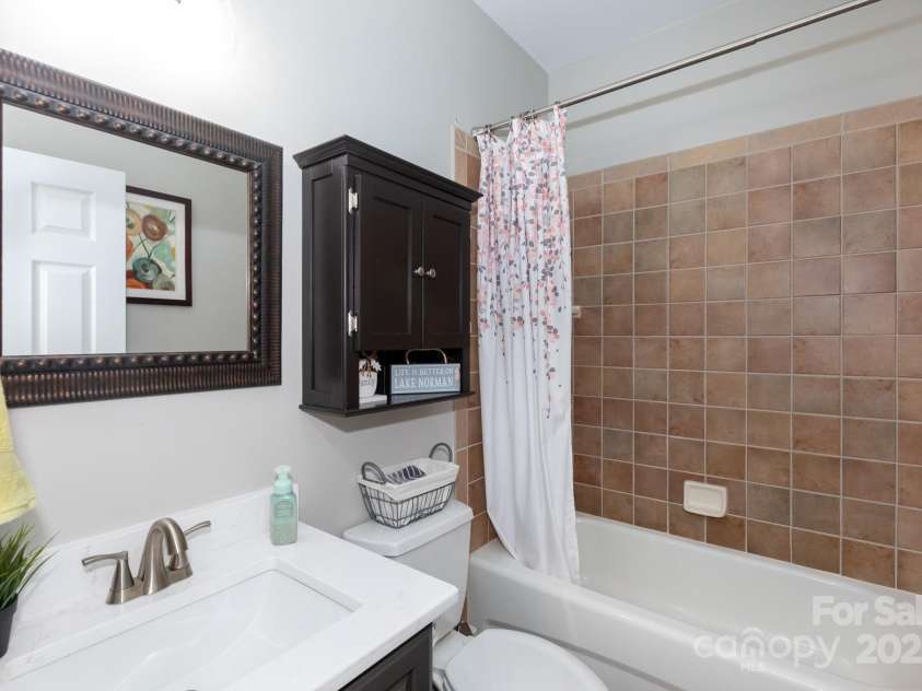 132 Parkside Lane, Mooresville, NC 28117.  MLS# CAR4261091, YatesRealty ID 22296. 
