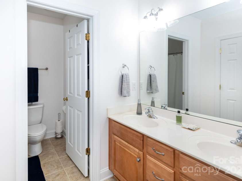 132 Parkside Lane, Mooresville, NC 28117.  MLS# CAR4261091, YatesRealty ID 22296. 