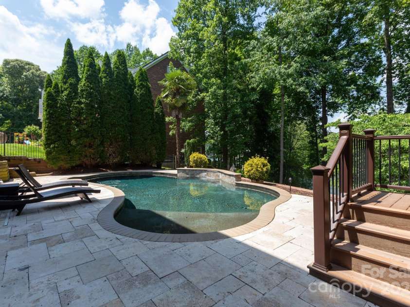 132 Parkside Lane, Mooresville, NC 28117.  MLS# CAR4261091, YatesRealty ID 22296. 