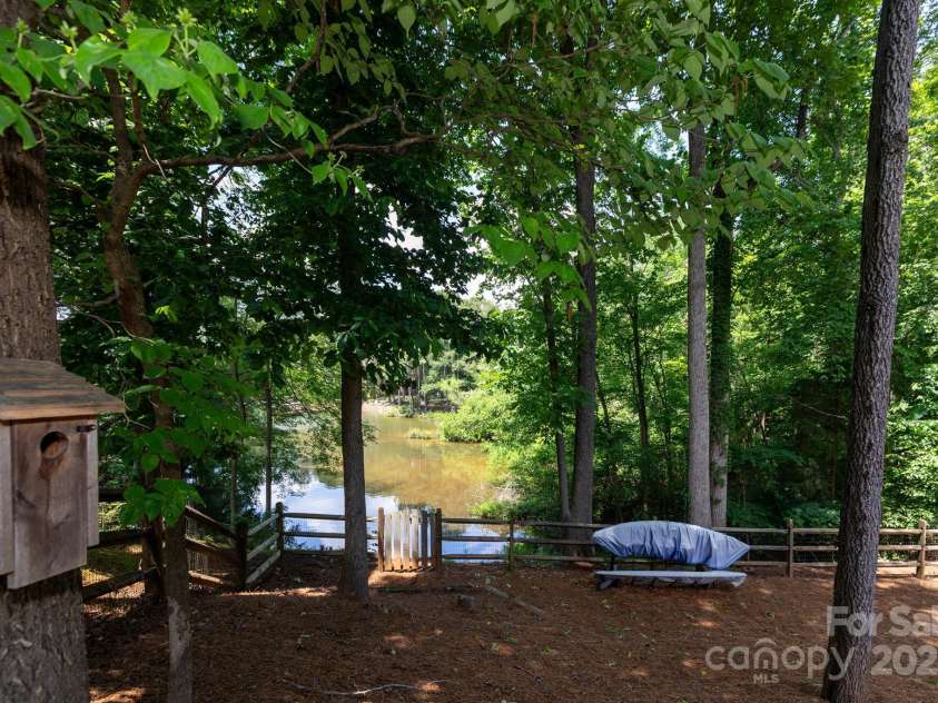 132 Parkside Lane, Mooresville, NC 28117.  MLS# CAR4261091, YatesRealty ID 22296. 