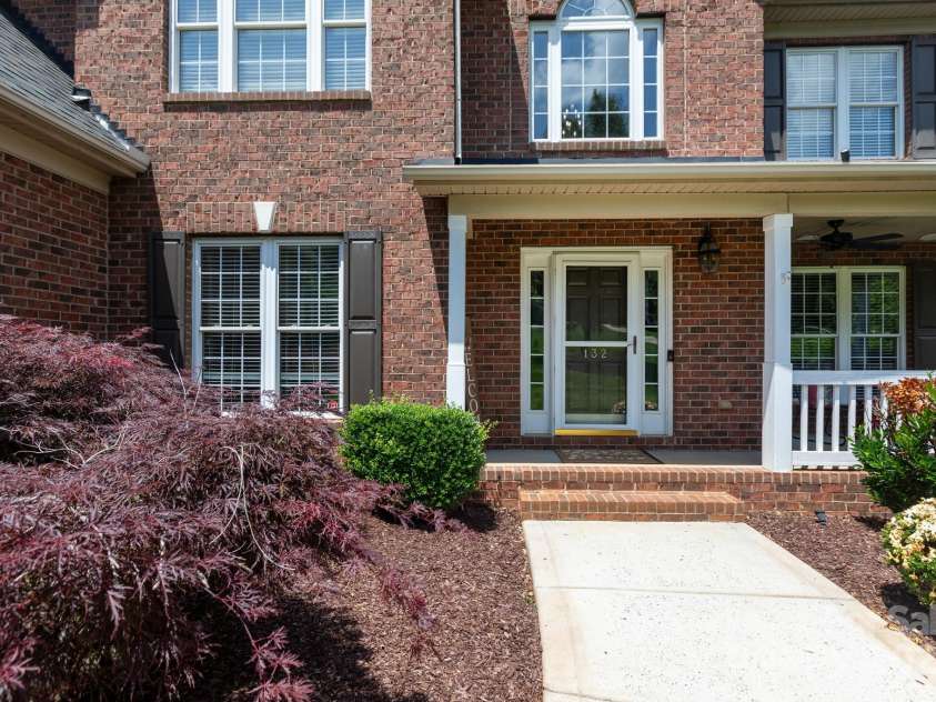 132 Parkside Lane, Mooresville, NC 28117.  MLS# CAR4261091, YatesRealty ID 22296. 