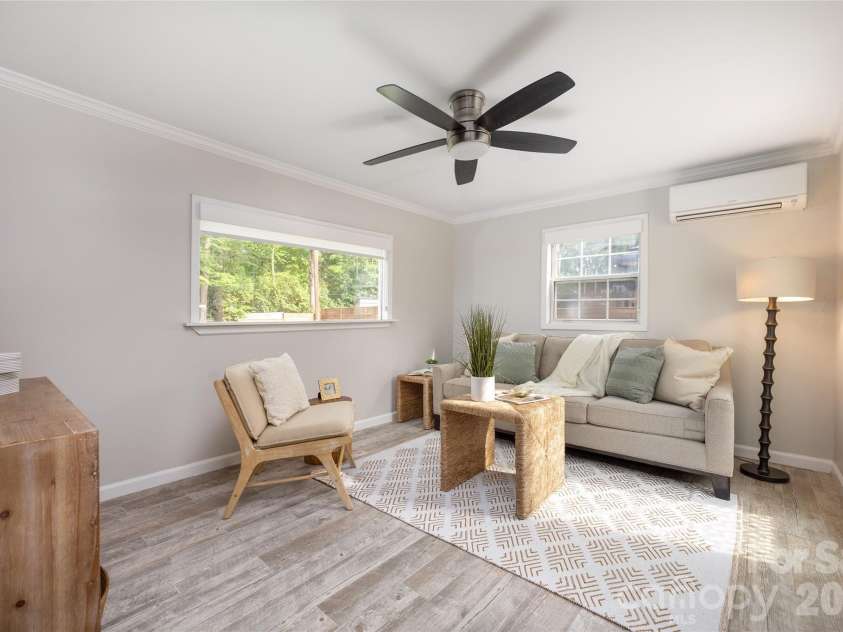 4601 General Pershing Drive, Charlotte, NC 28209.  MLS# CAR4379524, YatesRealty ID 22296. Bonus/Flex Space