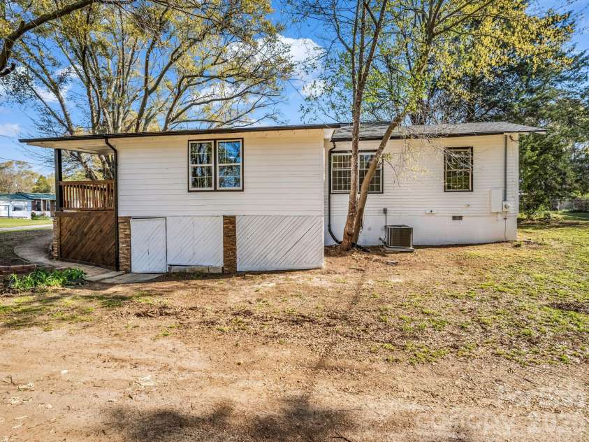 109 NC 120 Highway, Mooresboro, NC 28114.  MLS# CAR4361942, YatesRealty ID 22297. 