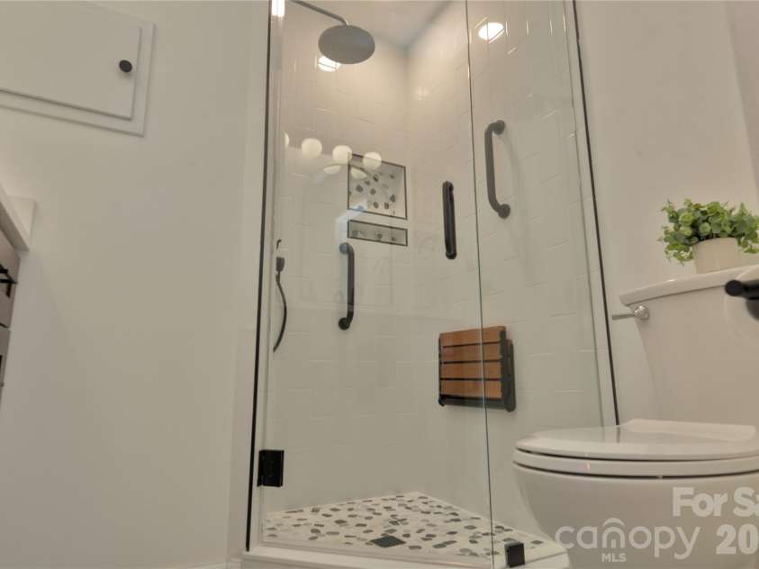 6870 Lowder Road, Salisbury, NC 28147.  MLS# CAR4368281, YatesRealty ID 22298. 2nd bath