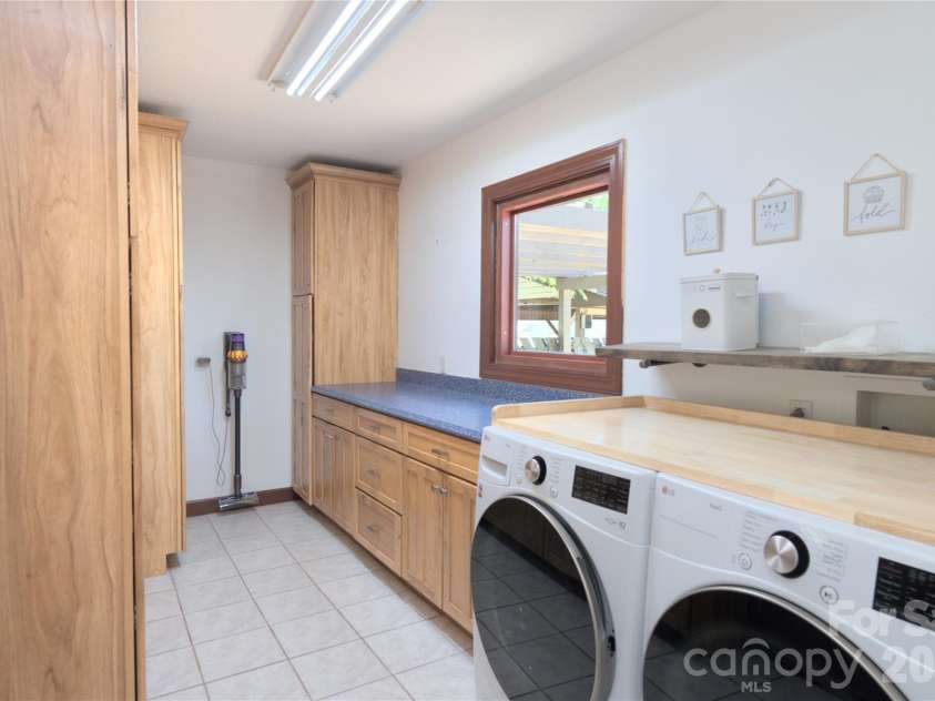 6870 Lowder Road, Salisbury, NC 28147.  MLS# CAR4368281, YatesRealty ID 22298. Laundry with plenty of storage