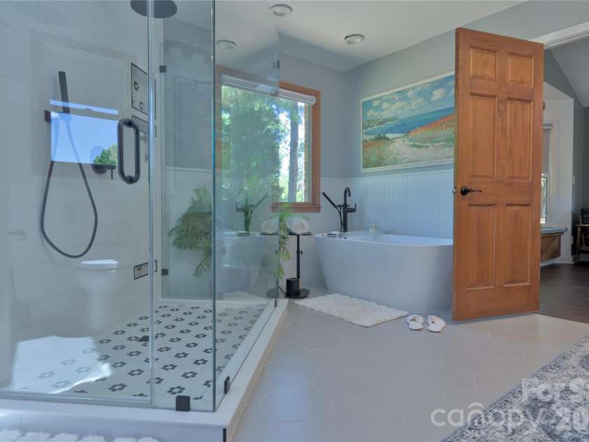 6870 Lowder Road, Salisbury, NC 28147.  MLS# CAR4368281, YatesRealty ID 22298. Primary bath3