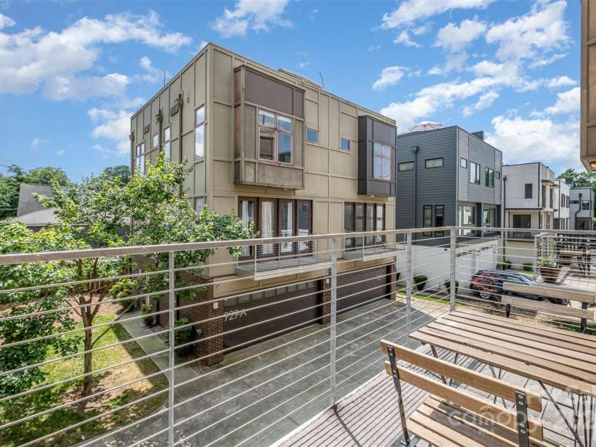 925 Westbrook Drive, Charlotte, NC 28202.  MLS# CAR4264820, YatesRealty ID 22298. 