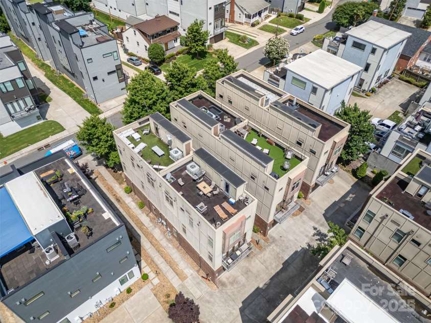 925 Westbrook Drive, Charlotte, NC 28202.  MLS# CAR4264820, YatesRealty ID 22298. 