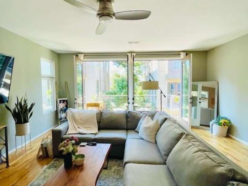 925 Westbrook Drive, Charlotte, NC 28202.  MLS# CAR4264820, YatesRealty ID 22298. 