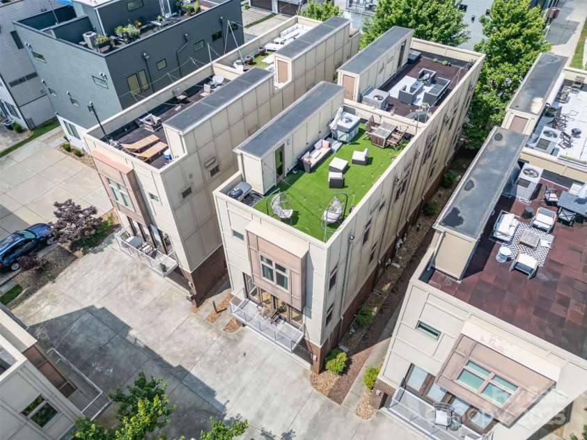 925 Westbrook Drive, Charlotte, NC 28202.  MLS# CAR4264820, YatesRealty ID 22298. 