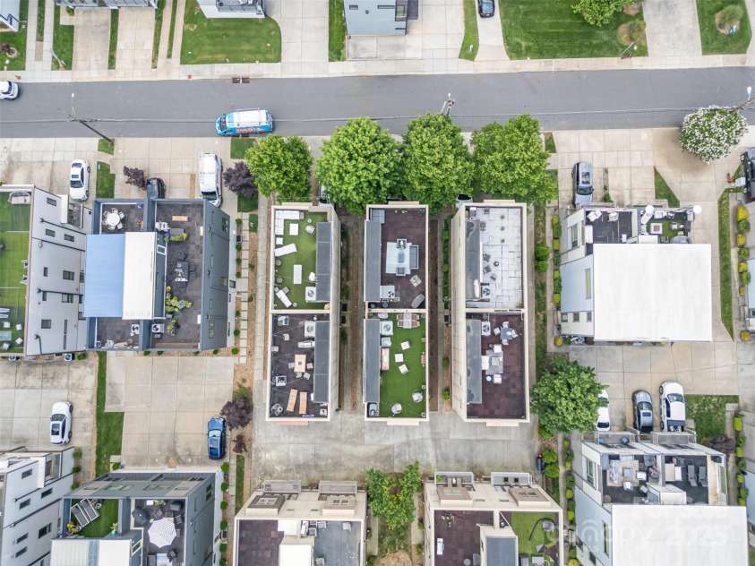 925 Westbrook Drive, Charlotte, NC 28202.  MLS# CAR4264820, YatesRealty ID 22298. 