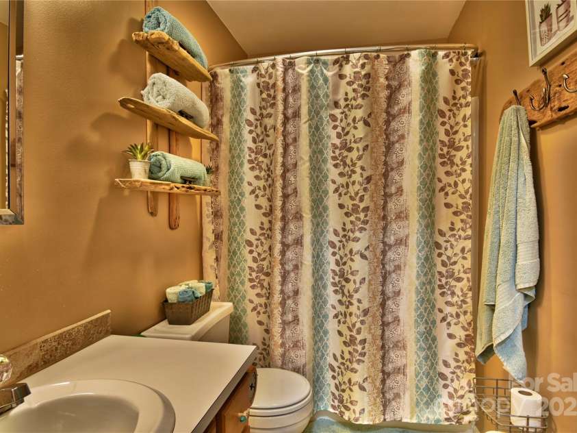 117 Sunrise Point, Badin Lake, NC 28127.  MLS# CAR4306382, YatesRealty ID 223. 