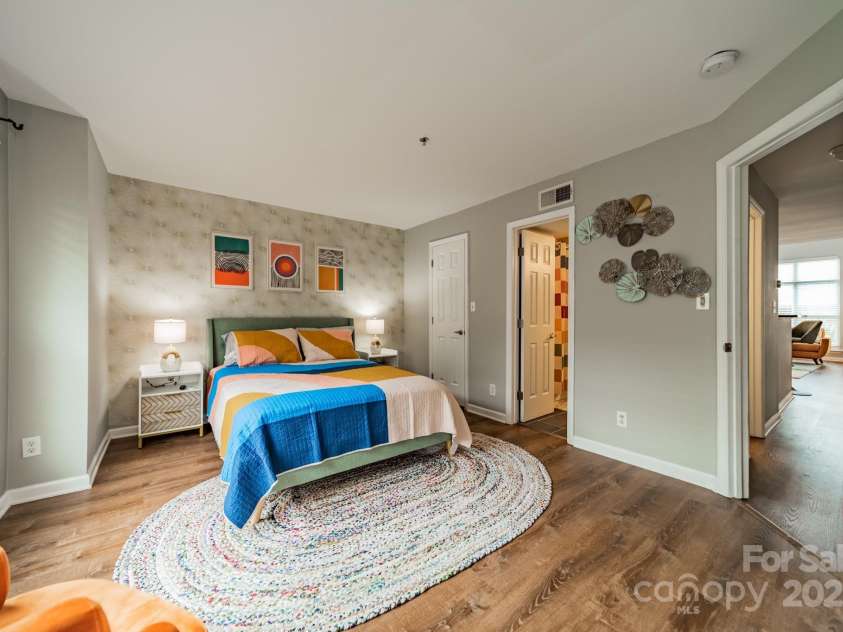 513 Graham Street, Charlotte, NC 28202.  MLS# CAR4232603, YatesRealty ID 223. 2nd Bedrioom