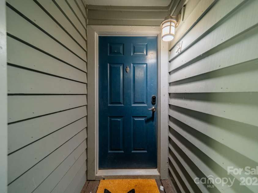 513 Graham Street, Charlotte, NC 28202.  MLS# CAR4232603, YatesRealty ID 223. 