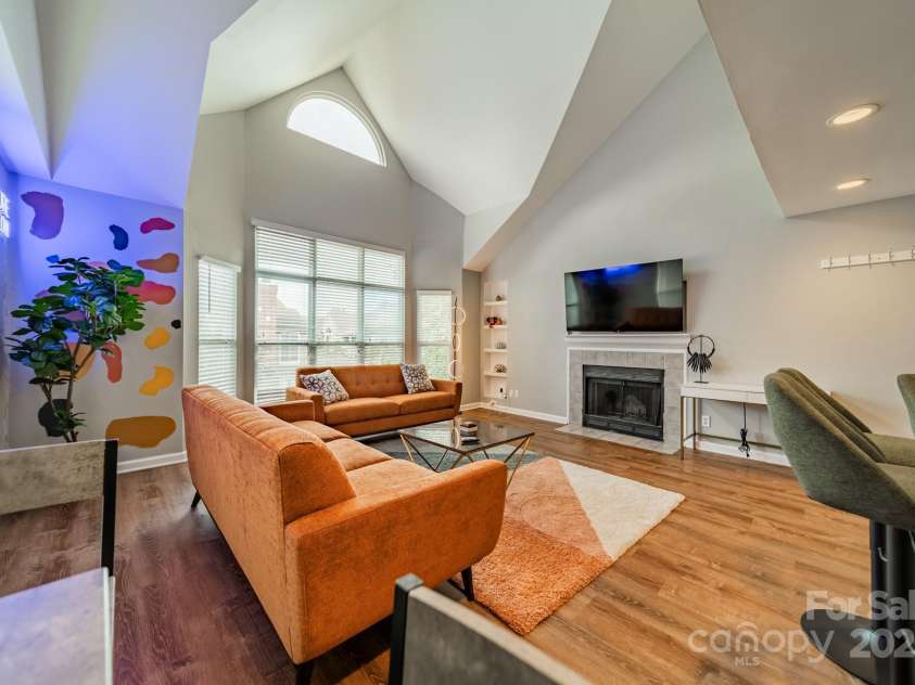 513 Graham Street, Charlotte, NC 28202.  MLS# CAR4232603, YatesRealty ID 223. 