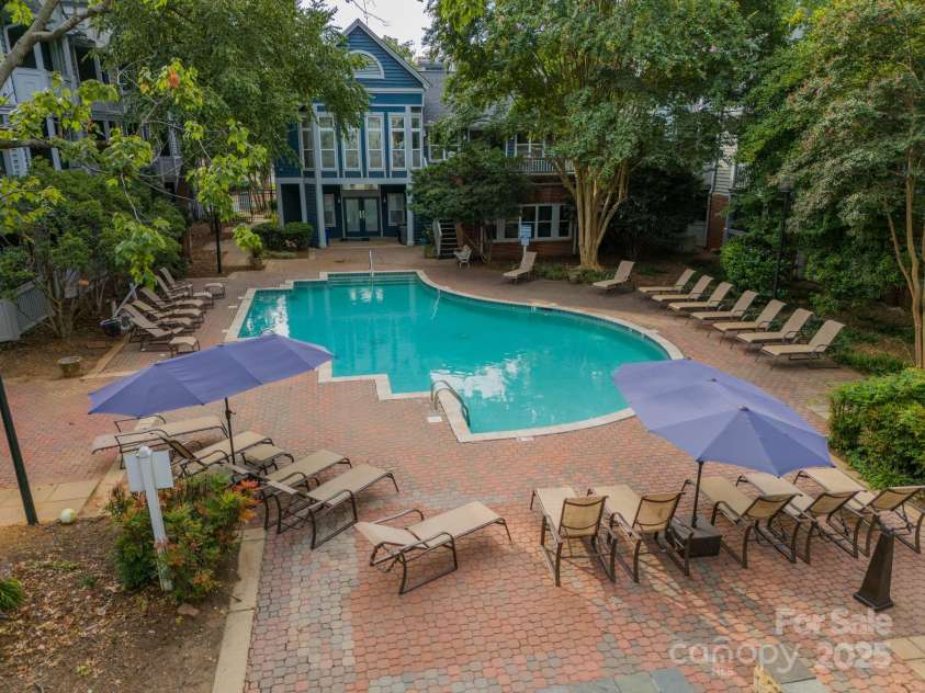 513 Graham Street, Charlotte, NC 28202.  MLS# CAR4232603, YatesRealty ID 223. Community Pool