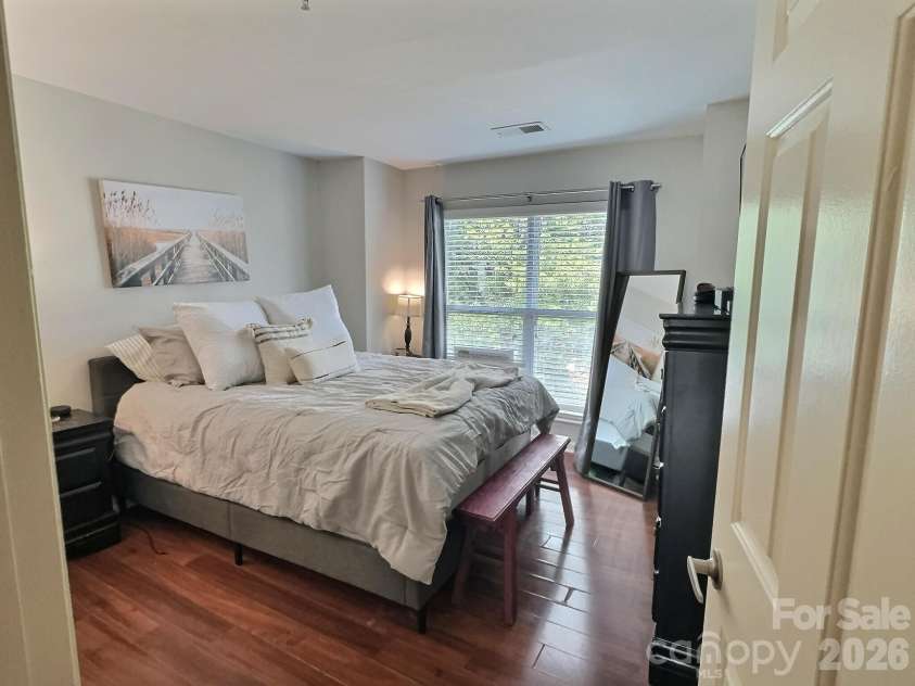 513 Graham Street, Charlotte, NC 28202.  MLS# CAR4377800, YatesRealty ID 223. 