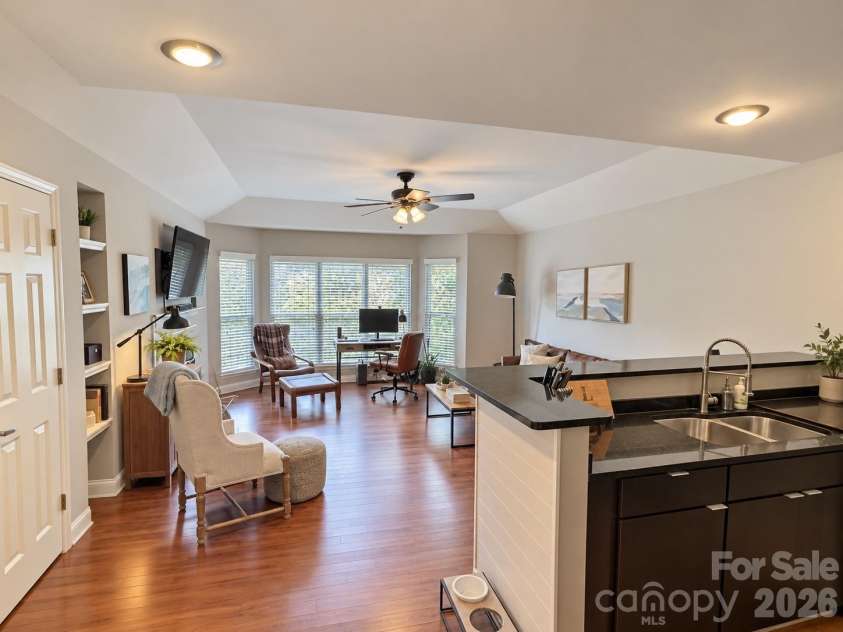 513 Graham Street, Charlotte, NC 28202.  MLS# CAR4377800, YatesRealty ID 223. 