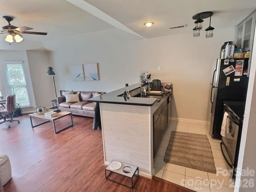 513 Graham Street, Charlotte, NC 28202.  MLS# CAR4377800, YatesRealty ID 223. 