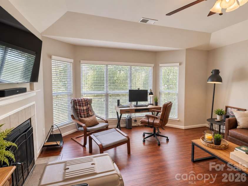 513 Graham Street, Charlotte, NC 28202.  MLS# CAR4377800, YatesRealty ID 223. 
