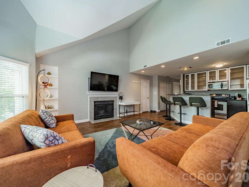 513 Graham Street, Charlotte, NC 28202.  MLS# CAR4396647, YatesRealty ID 223. 