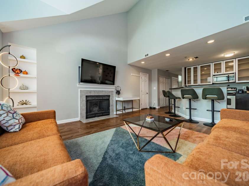513 Graham Street, Charlotte, NC 28202.  MLS# CAR4396647, YatesRealty ID 223. 