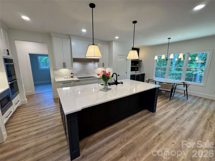112 Wexford Pointe, Hickory, NC 28601.  MLS# CAR4390424, YatesRealty ID 2230. 