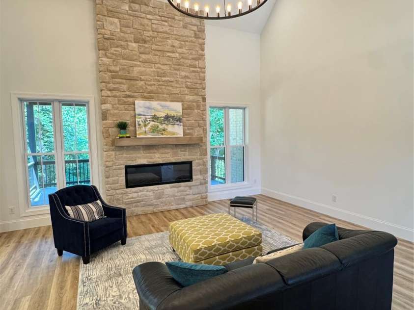 112 Wexford Pointe, Hickory, NC 28601.  MLS# CAR4390424, YatesRealty ID 2230. 