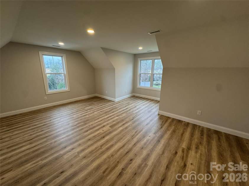 112 Wexford Pointe, Hickory, NC 28601.  MLS# CAR4390424, YatesRealty ID 2230. 