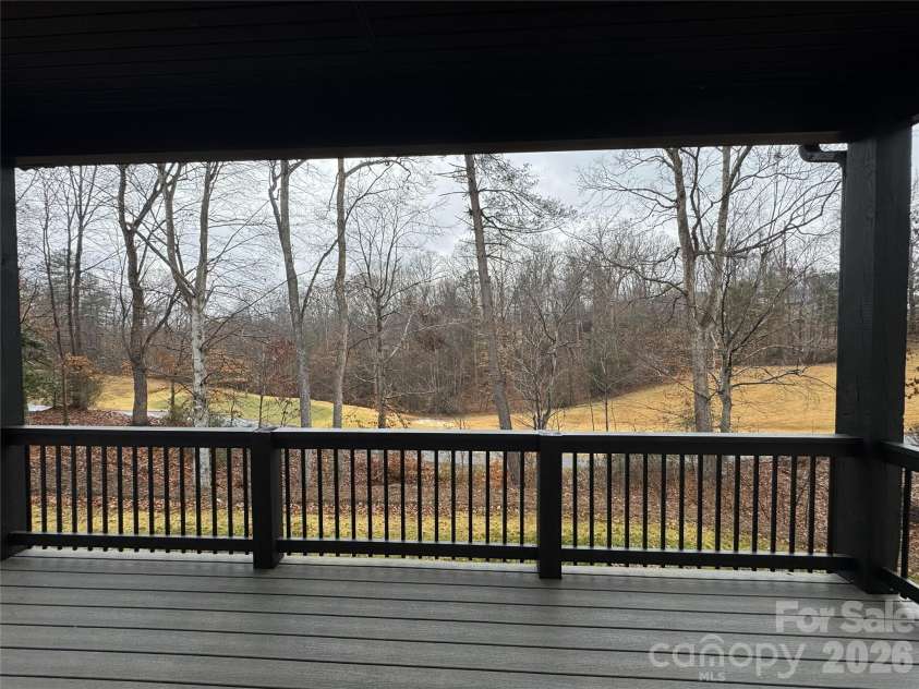 112 Wexford Pointe, Hickory, NC 28601.  MLS# CAR4390424, YatesRealty ID 2230. 