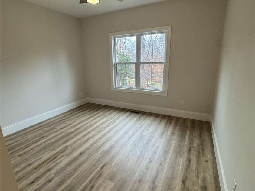 112 Wexford Pointe, Hickory, NC 28601.  MLS# CAR4390424, YatesRealty ID 2230. 