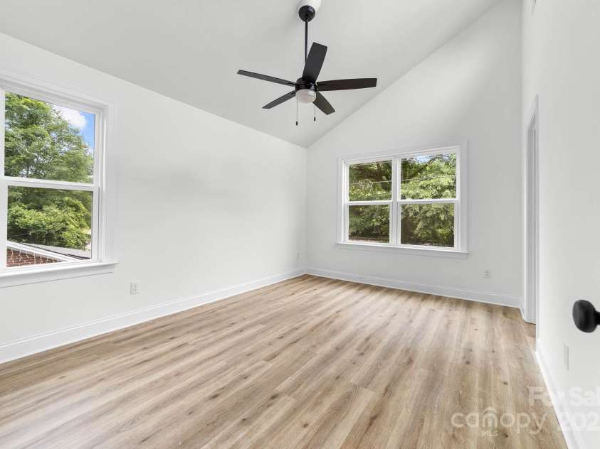 424 Airline Avenue, Shelby, NC 28150.  MLS# CAR4328271, YatesRealty ID 2230. 