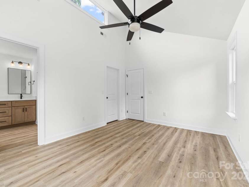 424 Airline Avenue, Shelby, NC 28150.  MLS# CAR4328271, YatesRealty ID 2230. 