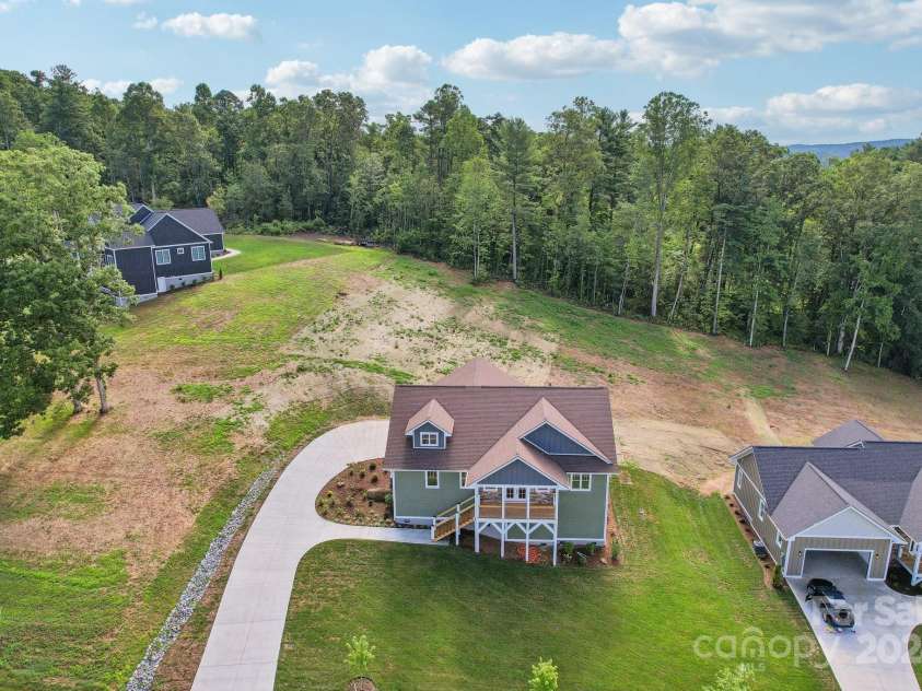 62 Maple Knoll Drive, Hendersonville, NC 28792.  MLS# CAR4120229, YatesRealty ID 2230. 