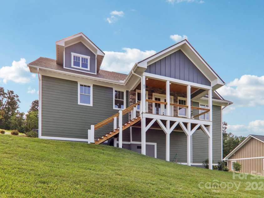 62 Maple Knoll Drive, Hendersonville, NC 28792.  MLS# CAR4120229, YatesRealty ID 2230. 