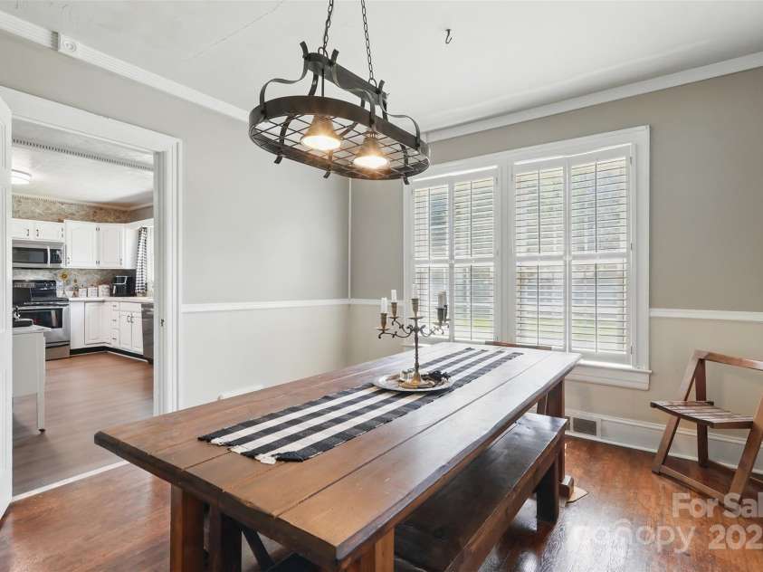 3432 Kernersville Road, Winston Salem, NC 27107.  MLS# CAR4253414, YatesRealty ID 22300. 
