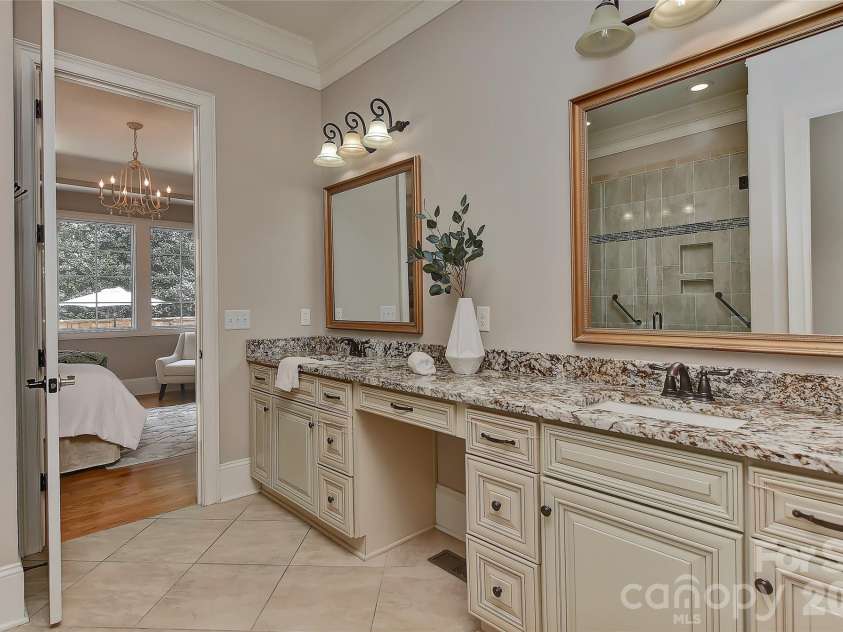 5909 Tred Avon Court, Charlotte, NC 28226.  MLS# CAR4363908, YatesRealty ID 22300. 
